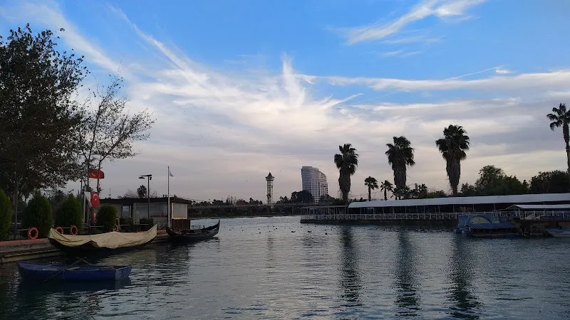 Gondol Marina Deniz Suyu Sıcaklığı