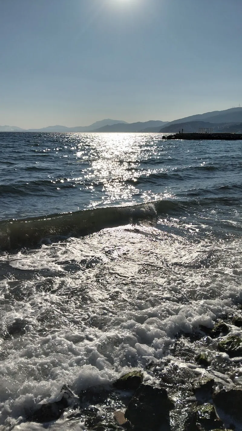 Güzelyalı sahil