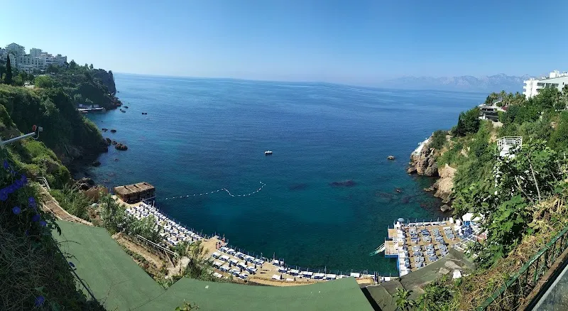 Halk Beach