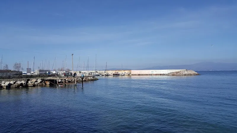 Zeytinbağı Halk Plajı